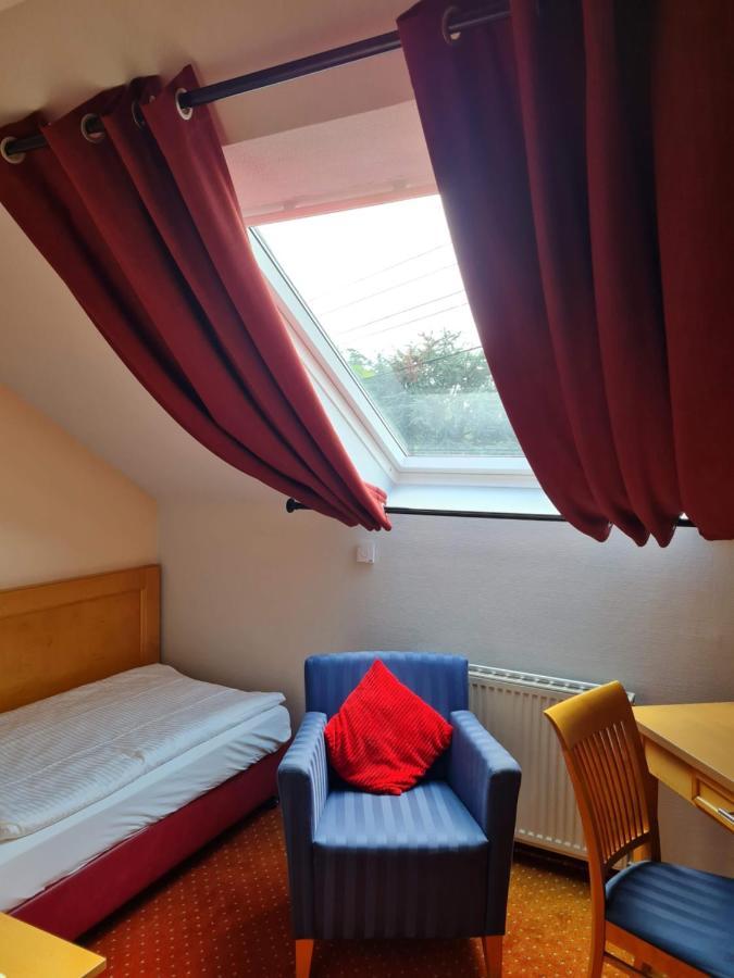Hotel Zur Post Waldbreitbach Exterior foto